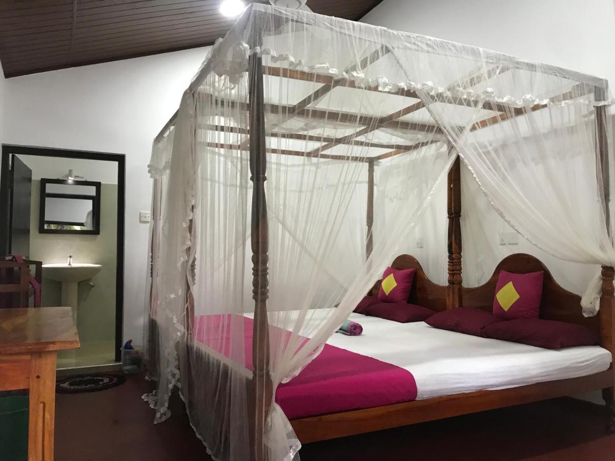 Mallika Guest House Тангалле Екстер'єр фото